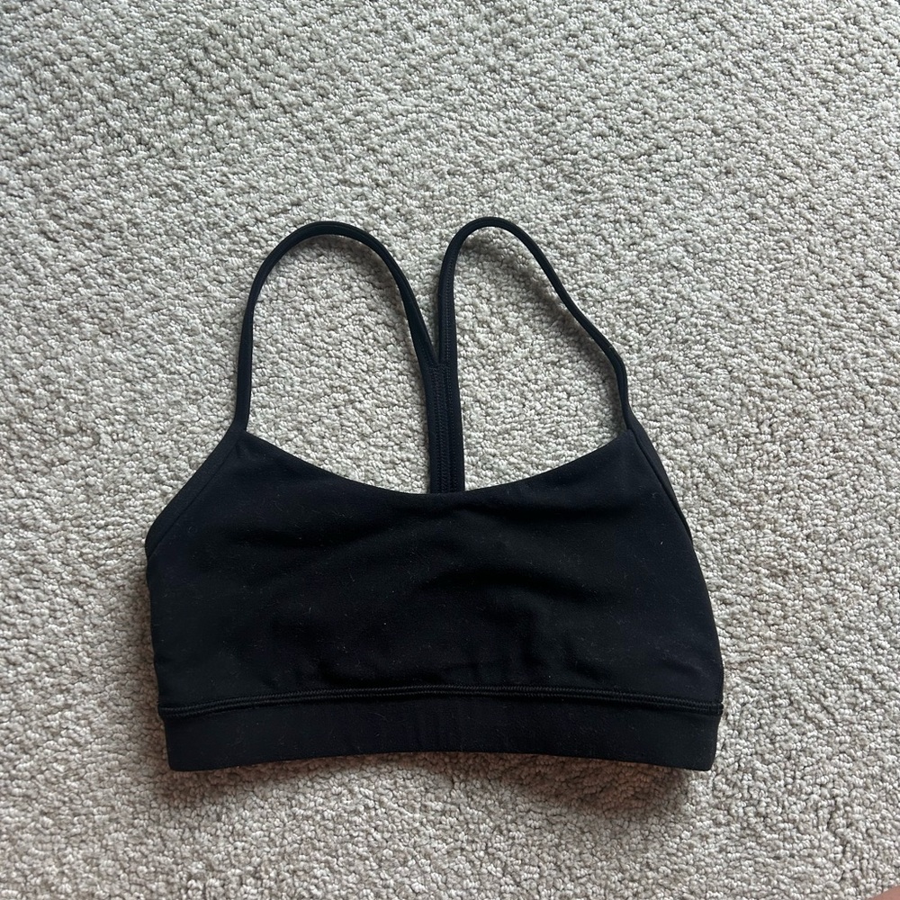 Black lulu lemon sports bra